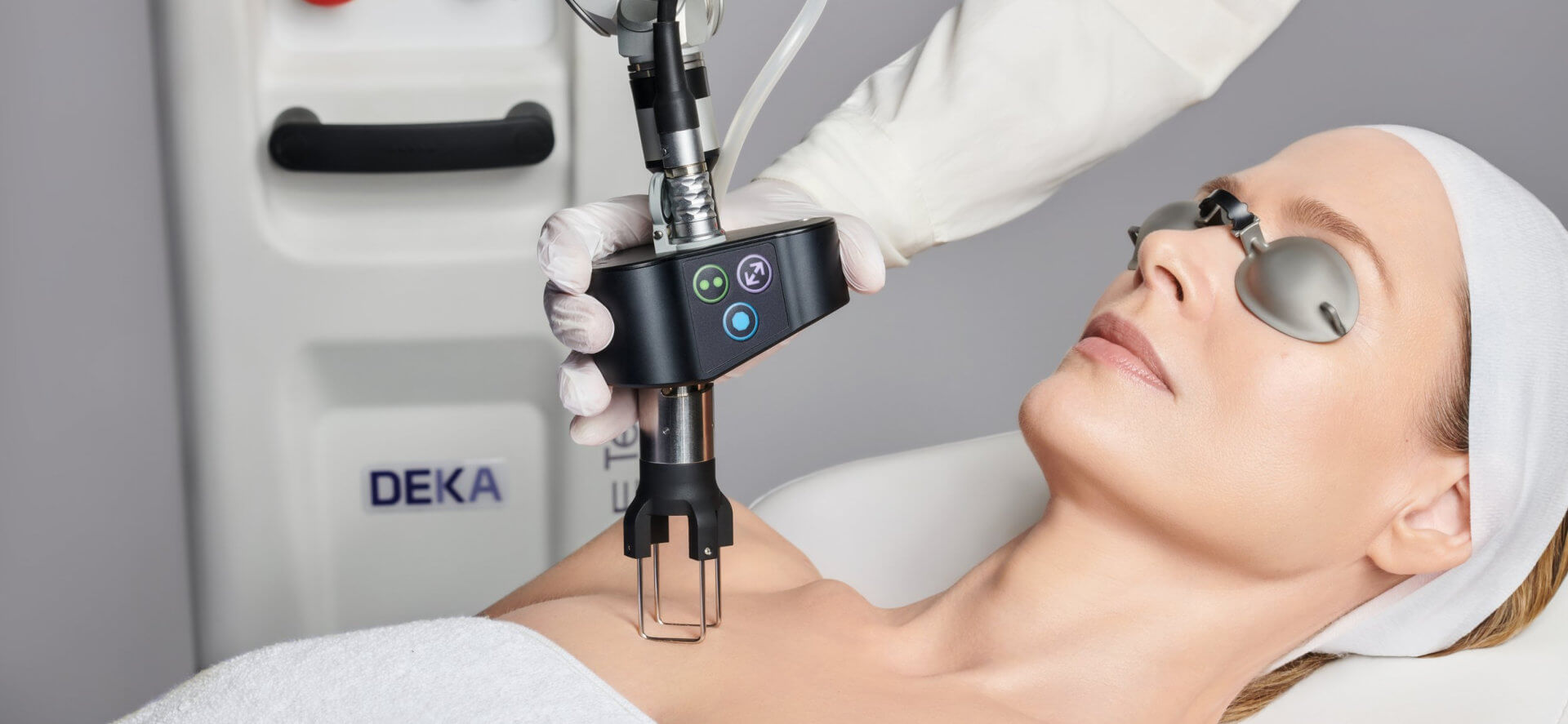 woman having medical aesthetics session